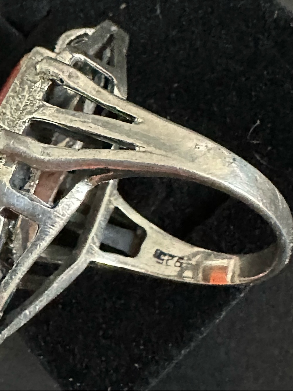 Vintage Rectangular Carnelian Stone and Marcasite Statement Ring - Approx size 9 - Picture 2 of 3